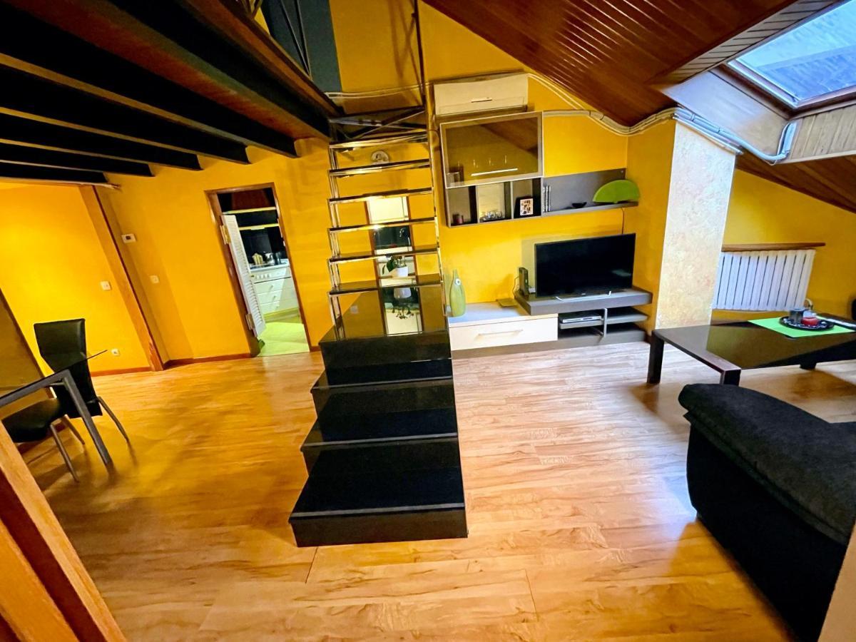 Buhardilla Original Lägenhet León Exteriör bild